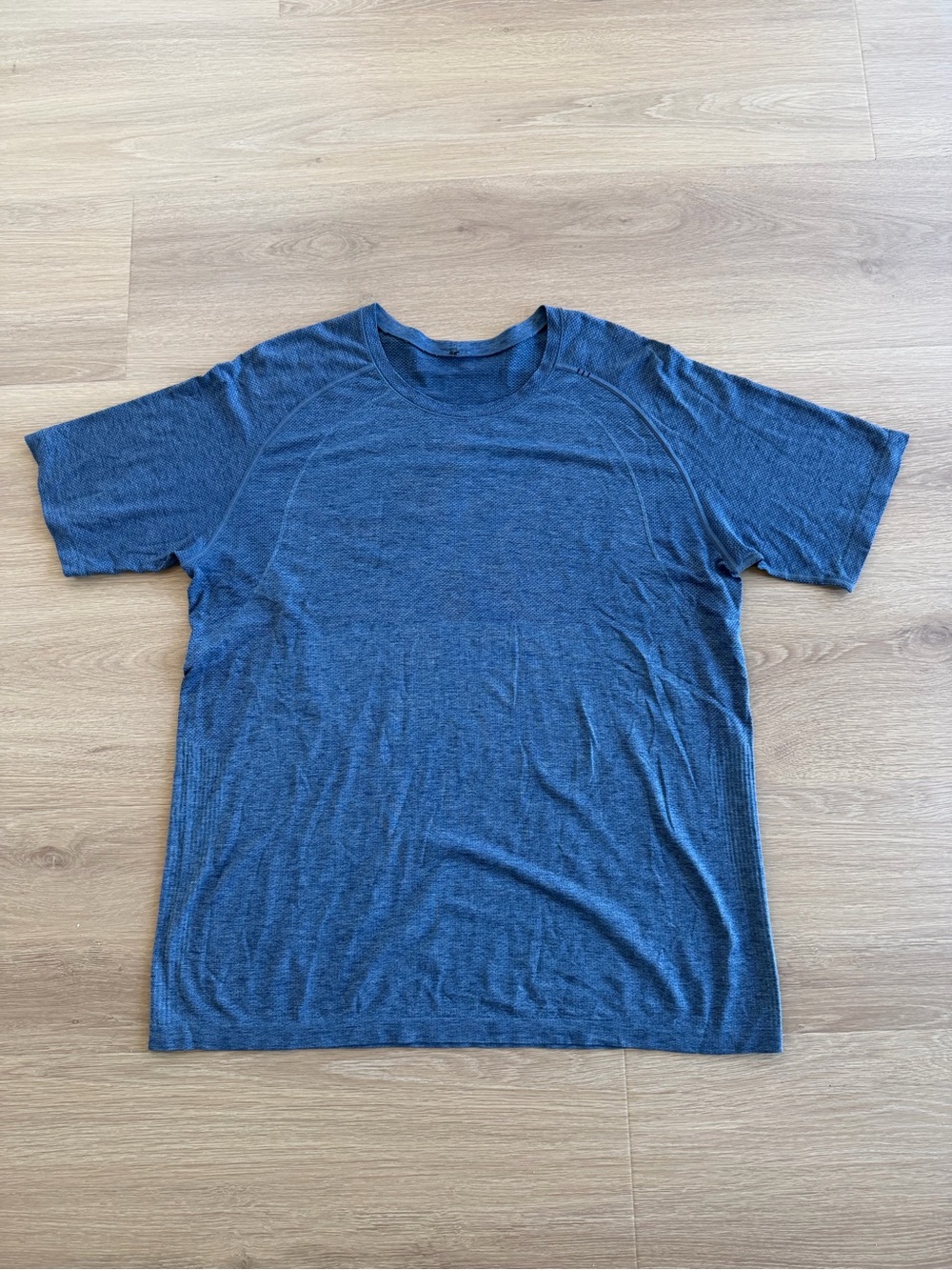 LULULEMON Blue Short Sleeve Workout Shirt